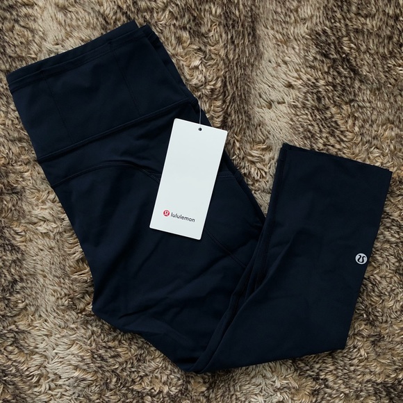 SOLD! Lululemon Fast and Free Crop 19" Leggings - Picture 4 of 8